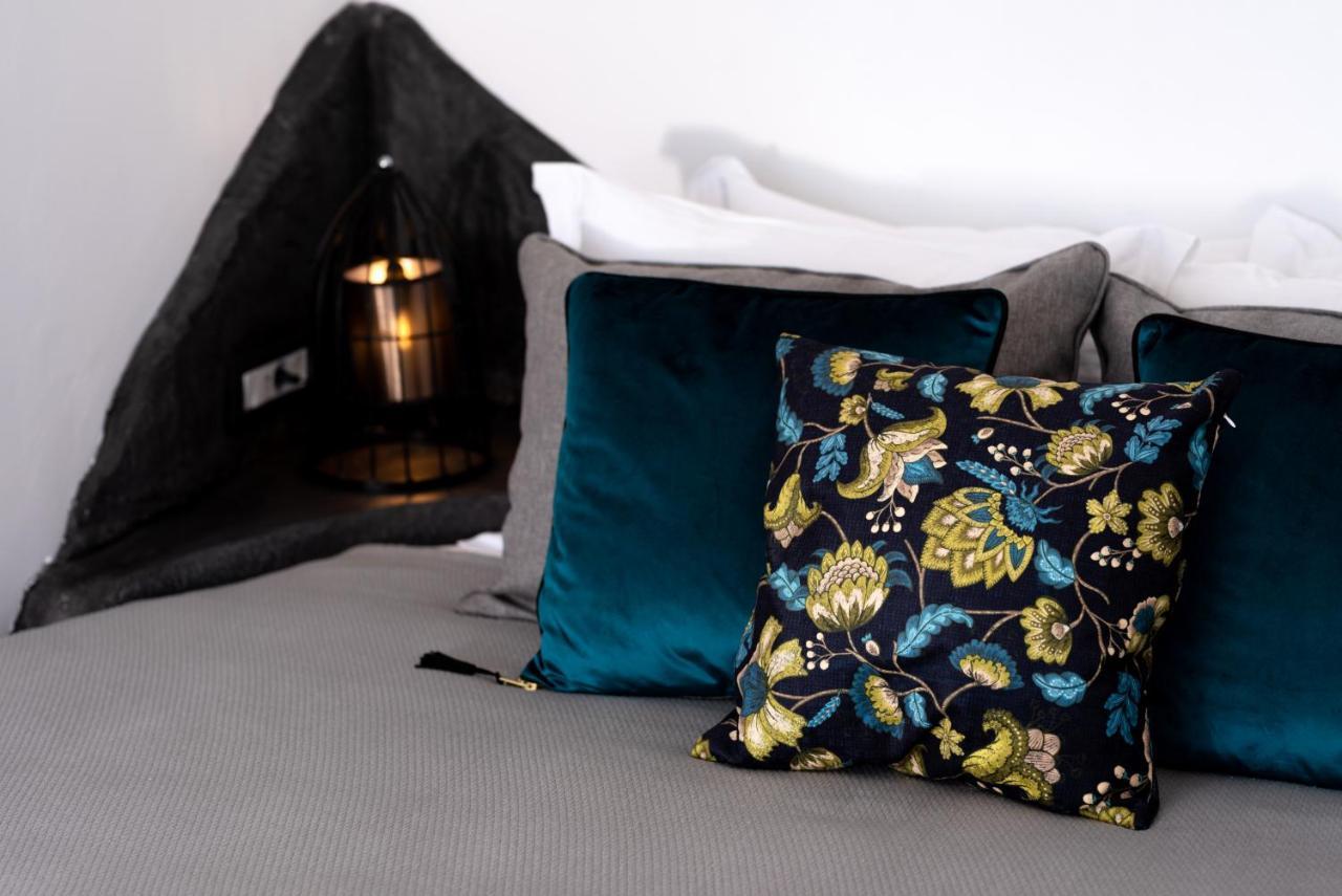 Daydream Luxury Suites Fira  Exteriör bild